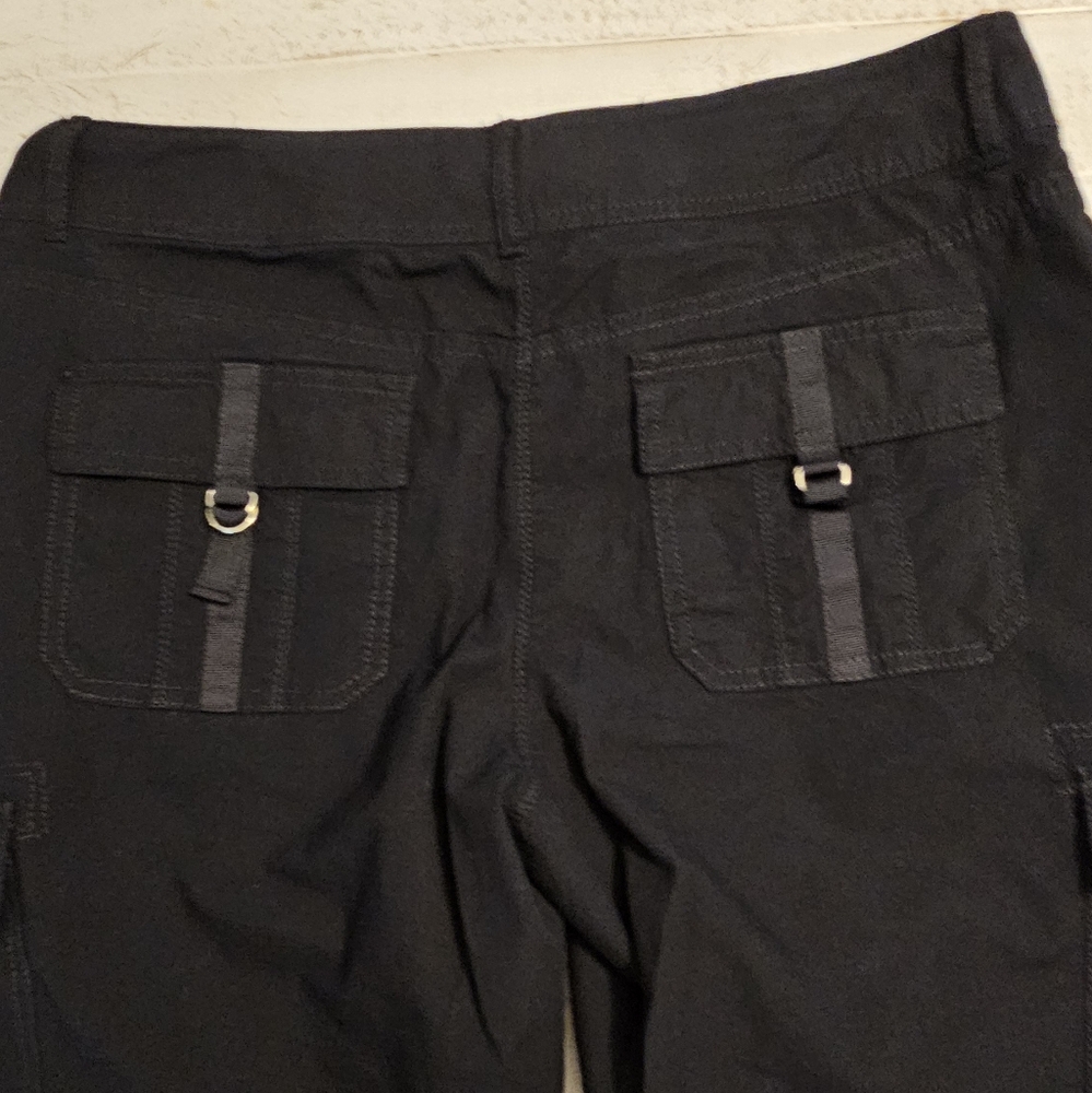 White House Black Market Cargo Capri Black Pants Size 8 - Picture 2 of 7